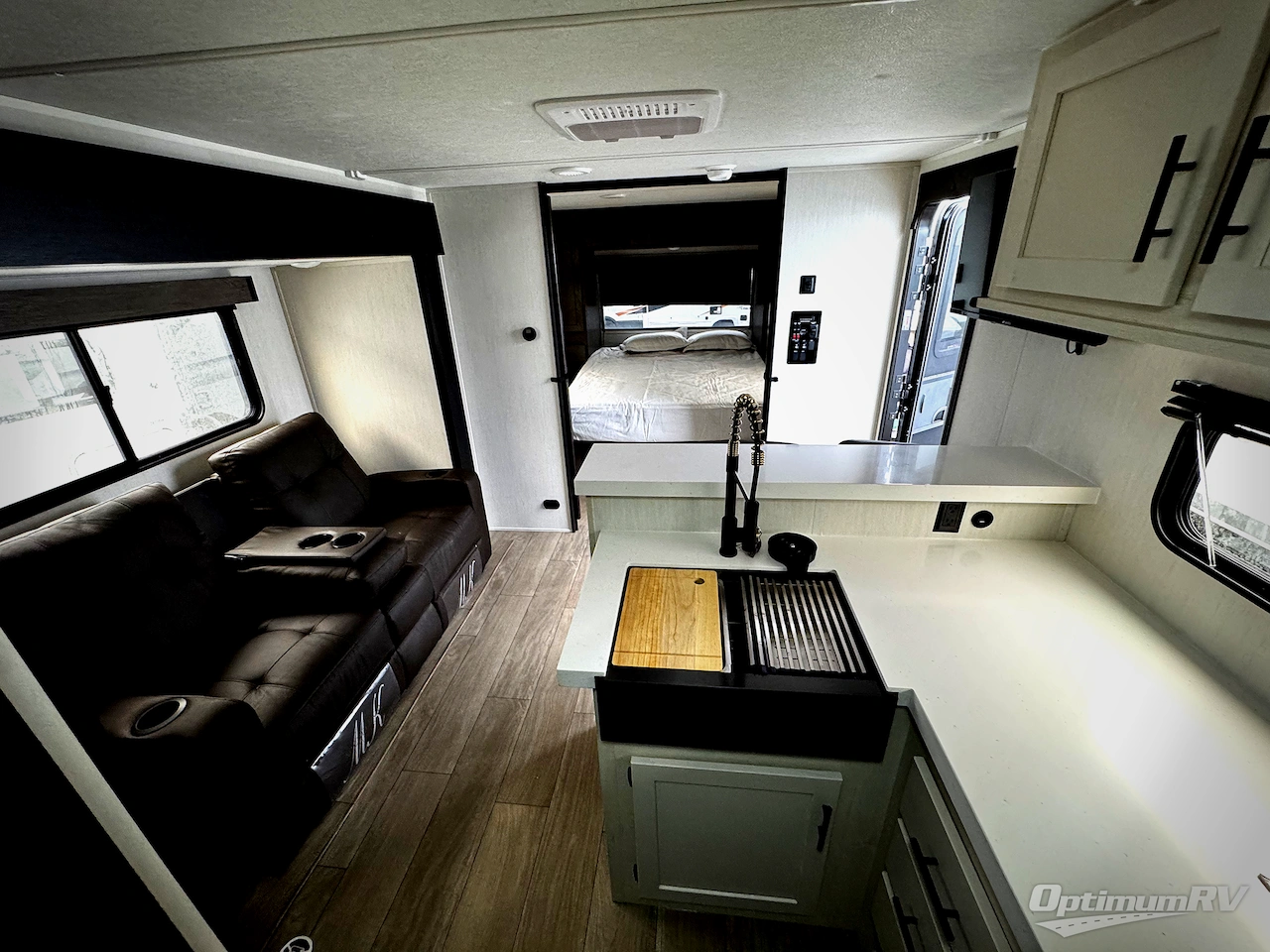 2026 Forest River Cherokee Alpha Wolf 21RB Photo 17