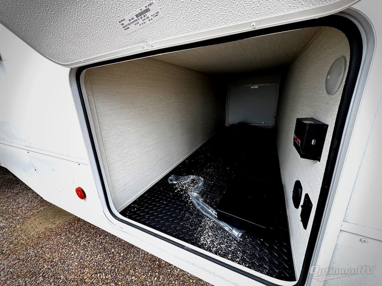 2026 Forest River Cherokee Alpha Wolf 26RL Photo 2