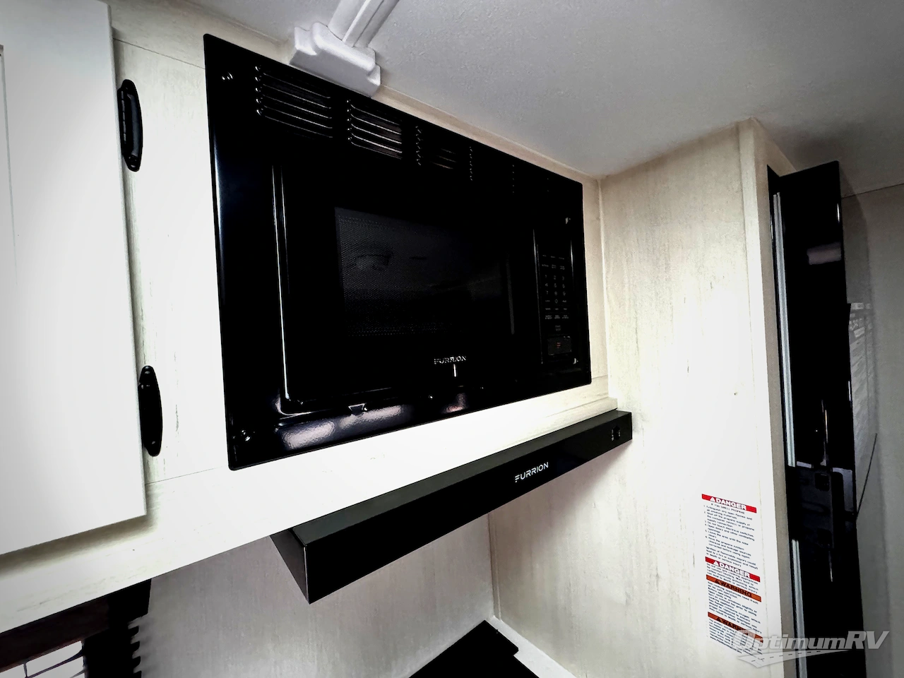 2026 Forest River Cherokee Alpha Wolf 280QBS Photo 7