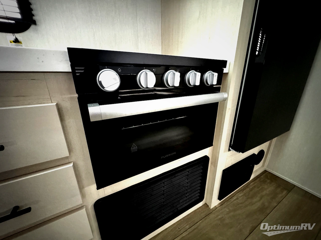 2026 Forest River Cherokee Alpha Wolf 280QBS Photo 8