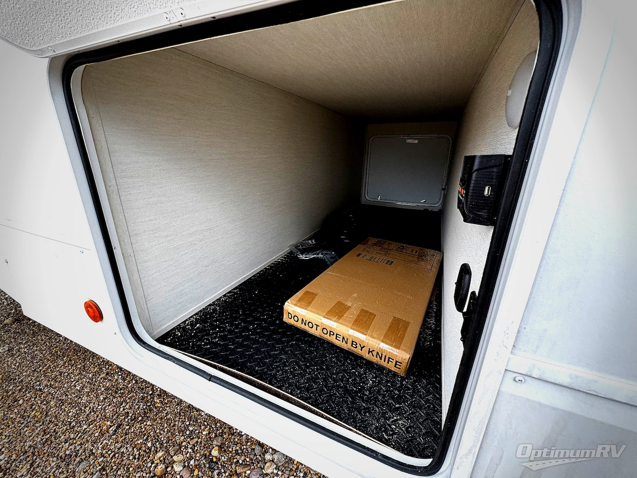 2026 Forest River Cherokee Alpha Wolf 280QBS Photo 2