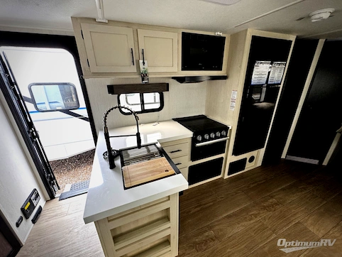 2026 Forest River Cherokee Alpha Wolf 26DBH RV Photo 2