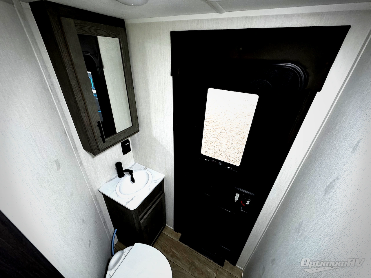 2026 Forest River Cherokee Alpha Wolf 33BH Photo 12