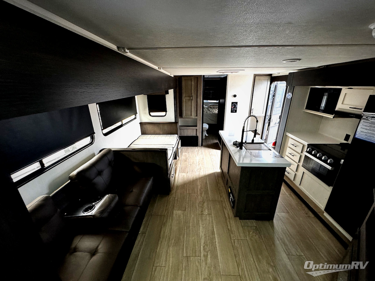 2026 Forest River Cherokee Alpha Wolf 33BH Photo 13