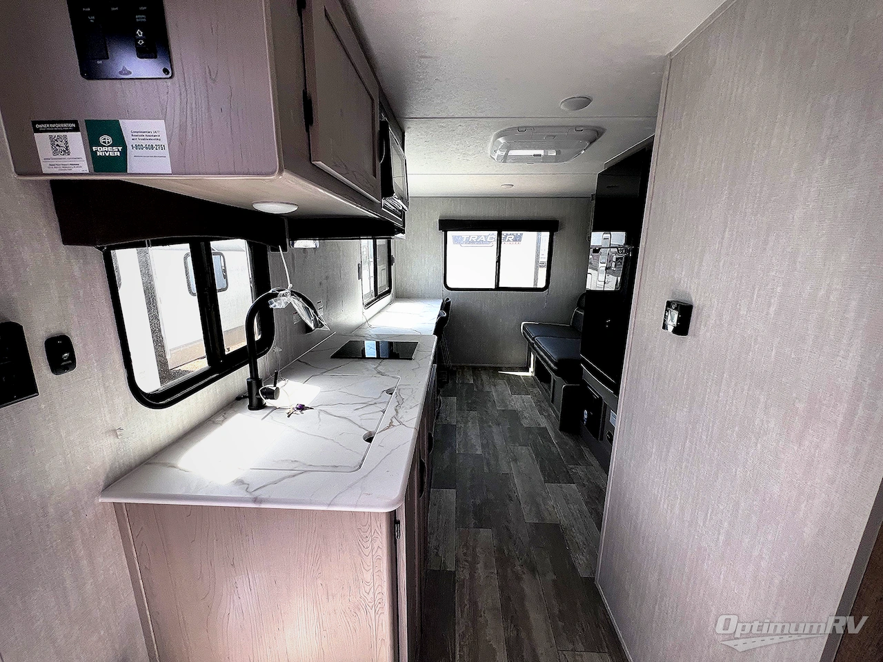 2025 Coachmen Clipper 5K Series 242MK Photo 4