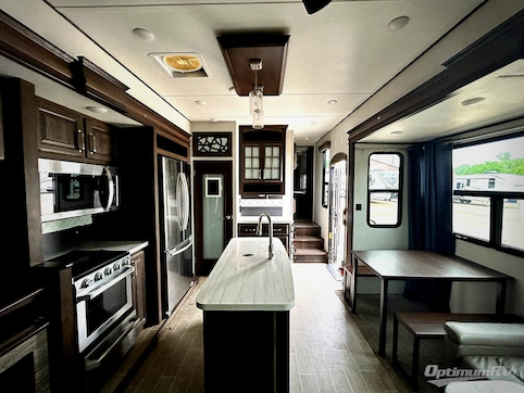 2021 Keystone Avalanche 395BH RV Photo 2