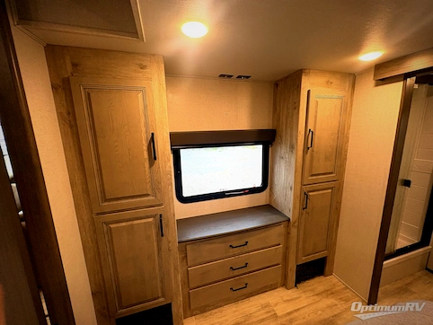 2024 Keystone Alpine Avalanche Edition 390DS RV Photo 3