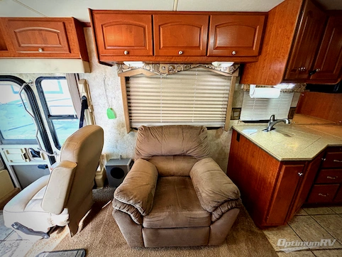 2006 Damon Astoria 3679 RV Photo 3