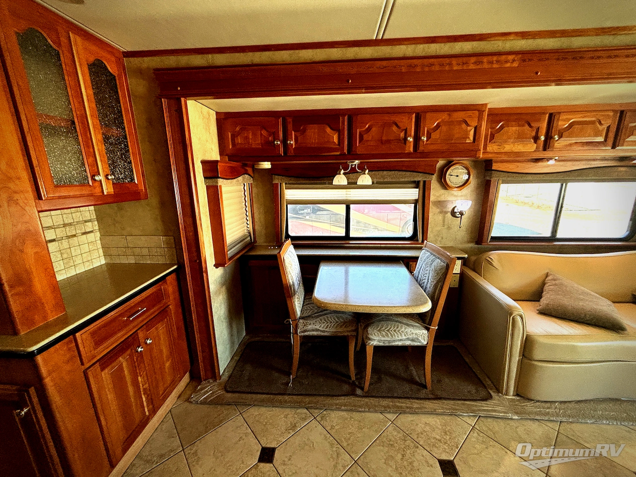2007 Country Coach Inspire 360 SIENA 425 Photo 5