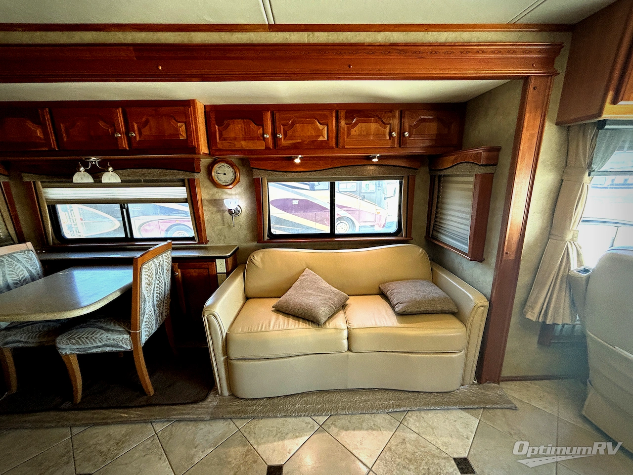 2007 Country Coach Inspire 360 SIENA 425 Photo 6
