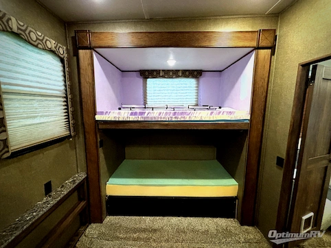 2017 Keystone Avalanche 391TG RV Photo 4