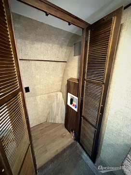 2015 Keystone Avalanche 390RB RV Photo 2