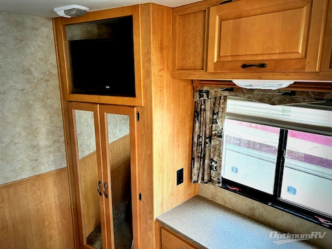 2008 Damon CHALLENGER 355 RV Photo 3