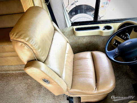 2008 Damon CHALLENGER 355 RV Photo 4