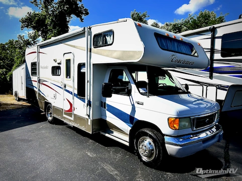 Used 2004 Coachmen Freelander 2400WB Featured Photo