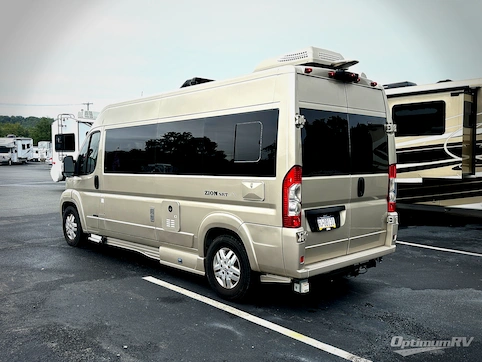 2018 Roadtrek Zion SRT RV Photo 2