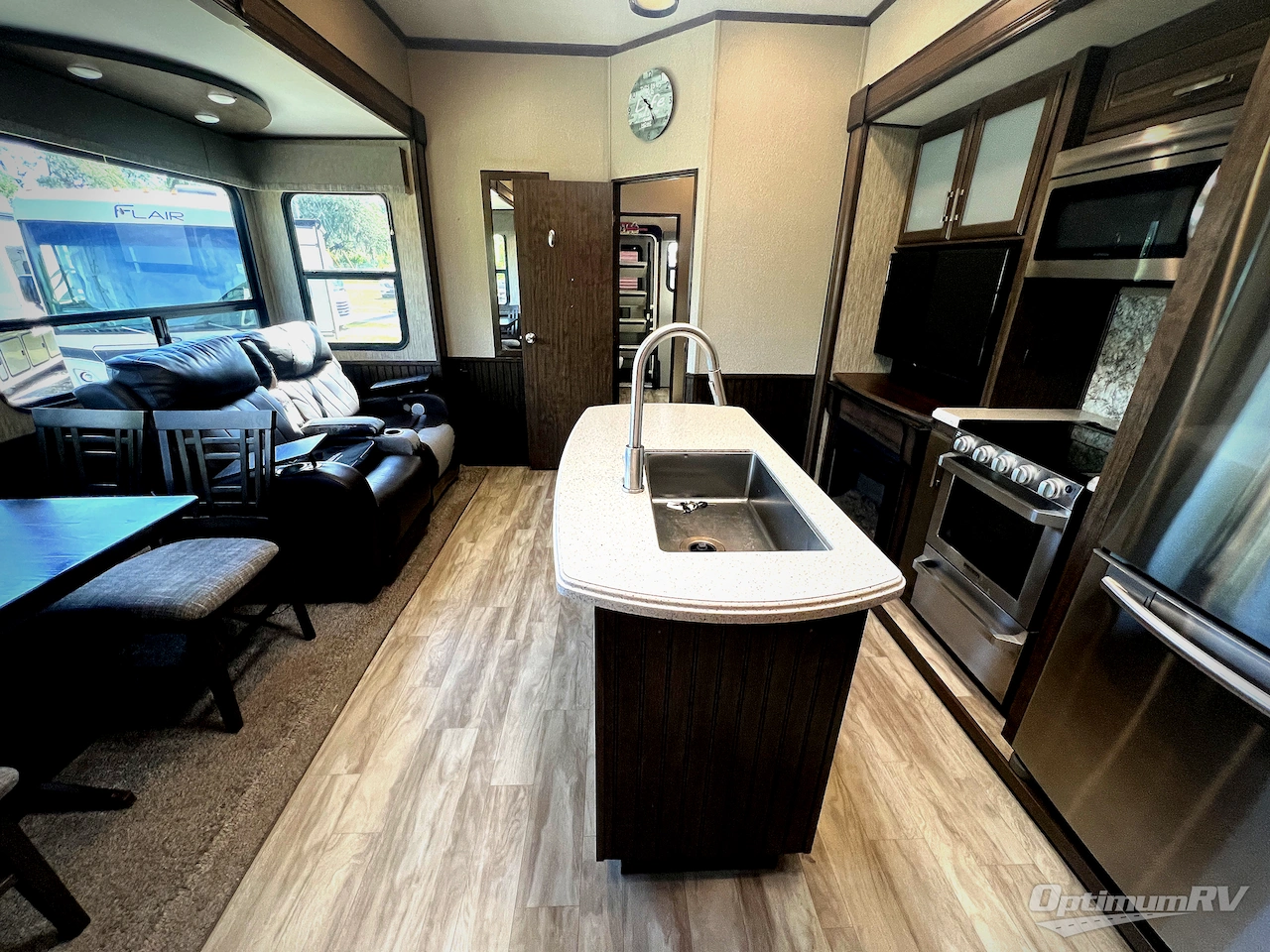 2020 Grand Design Solitude S-Class 3950BH Photo 4
