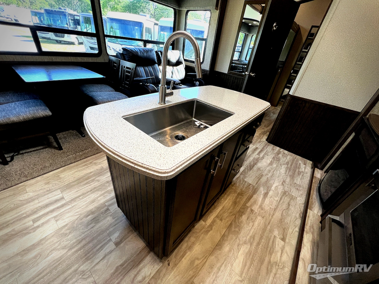 2020 Grand Design Solitude S-Class 3950BH Photo 11