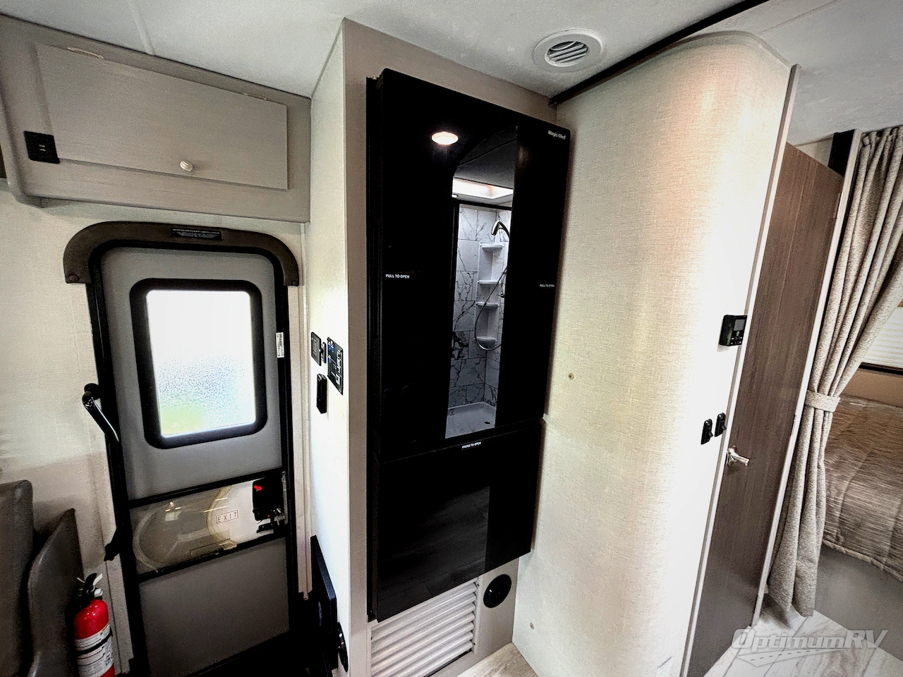 2025 Coachmen Freelander 27QB Photo 16