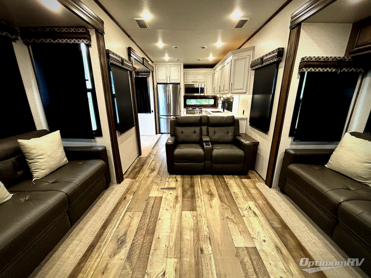 2020 KZ Durango Gold G391RKQ Photo 4