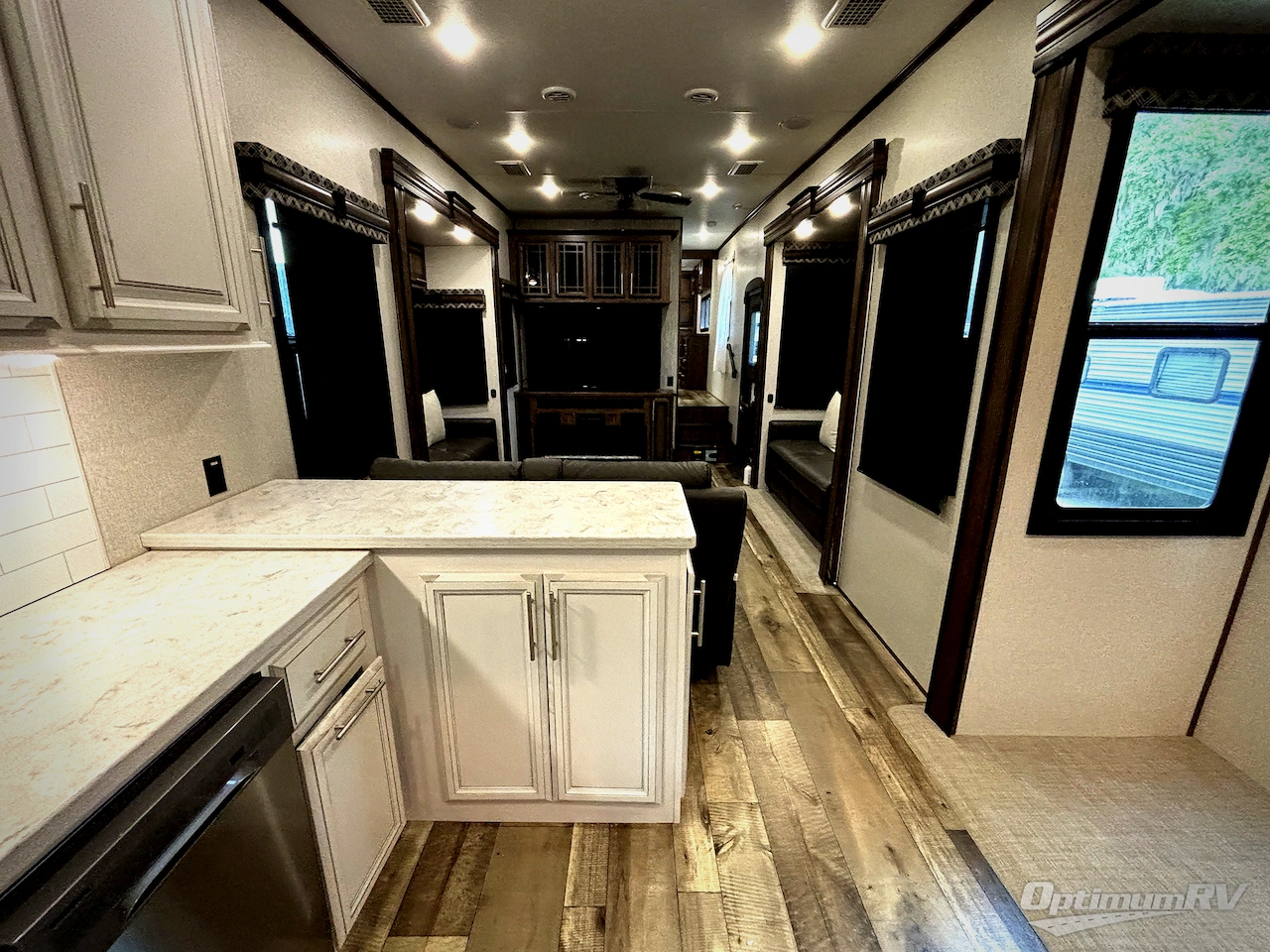 2020 KZ Durango Gold G391RKQ Photo 5