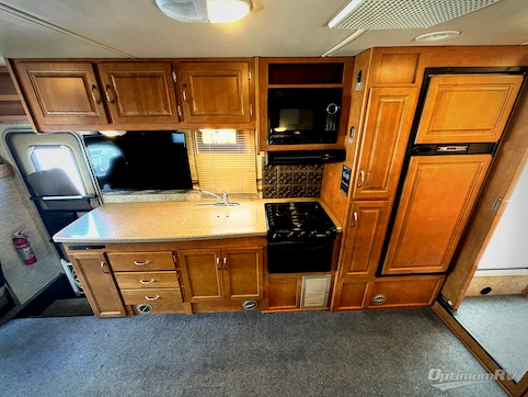 2013 Winnebago Minnie Winnie 31K RV Photo 3