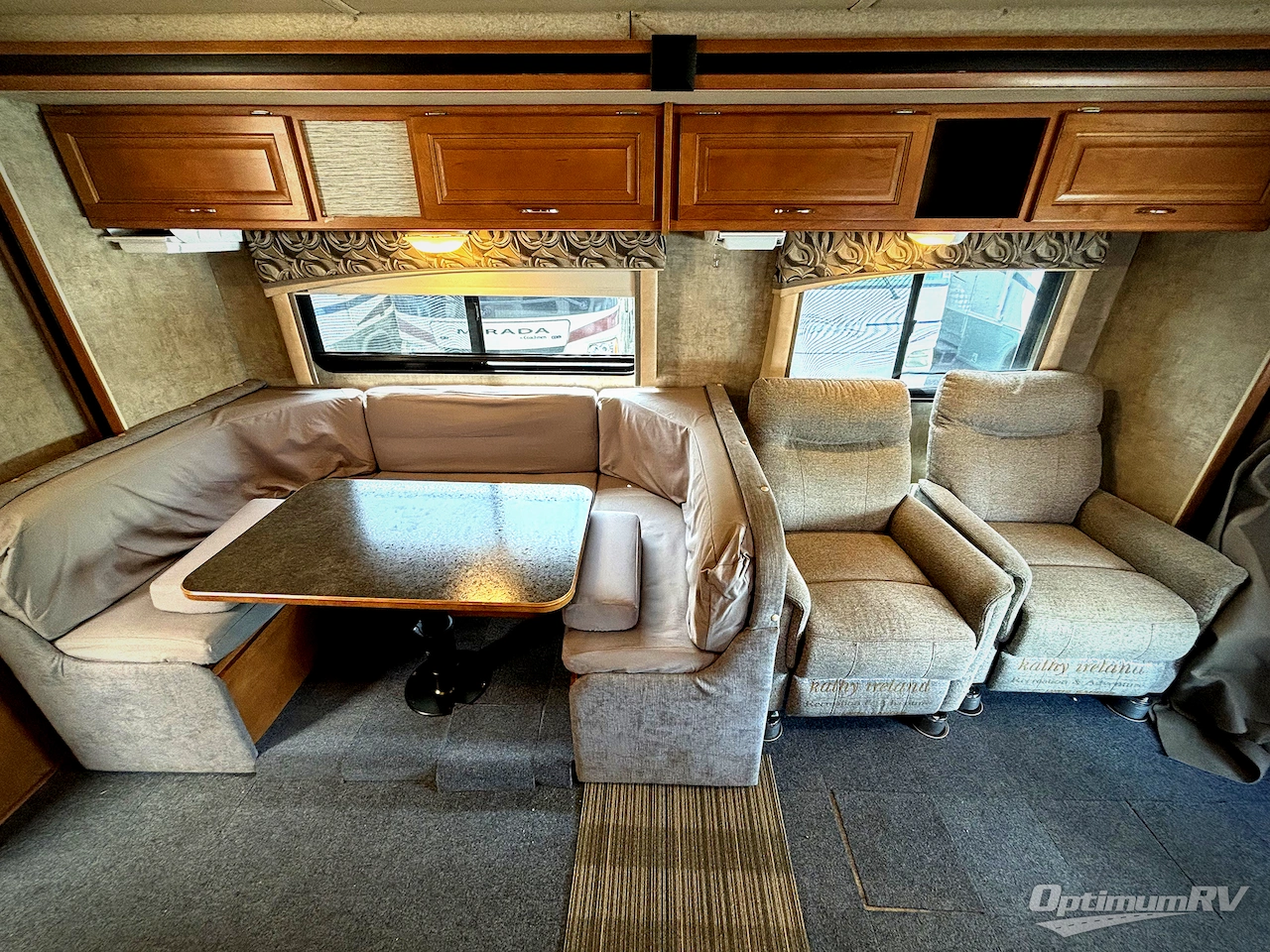 2013 Winnebago Minnie Winnie 31K Photo 8