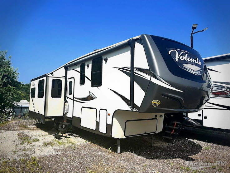2018 CrossRoads Volante 3201IK RV Photo 1