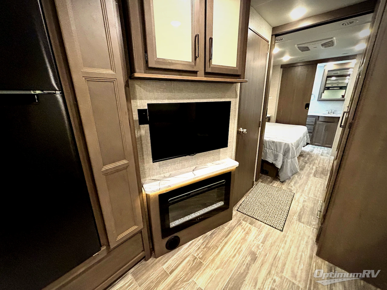 2022 Thor Hurricane 35M Photo 13