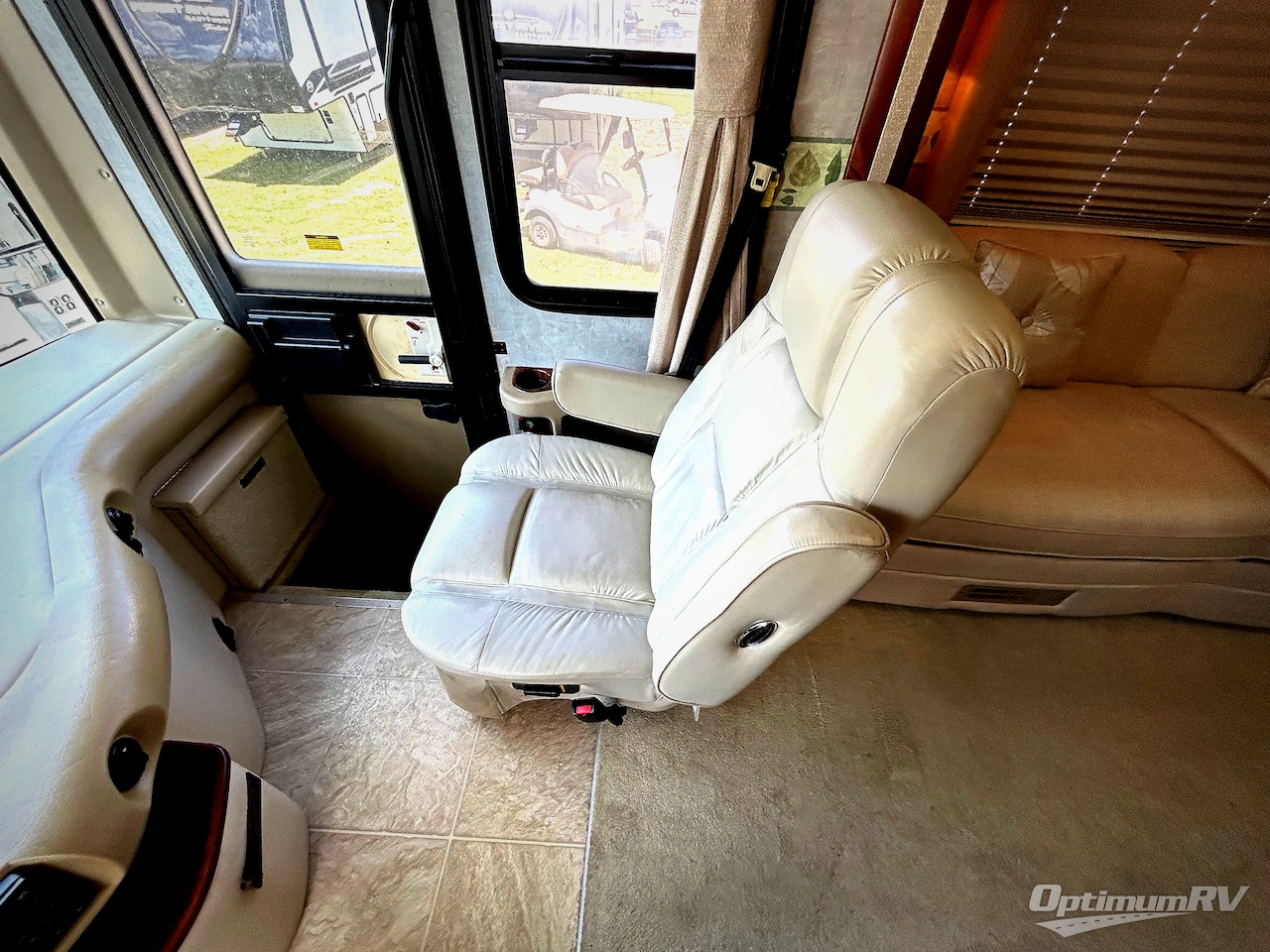 2006 Fleetwood Expedition 38S Photo 9