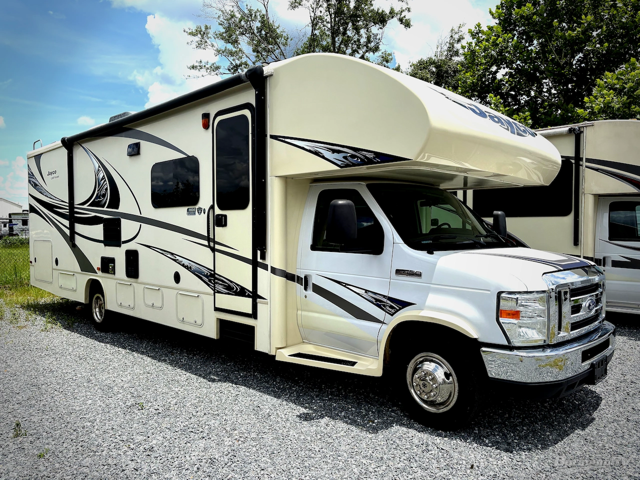 2017 Jayco Greyhawk 29MV Photo 1
