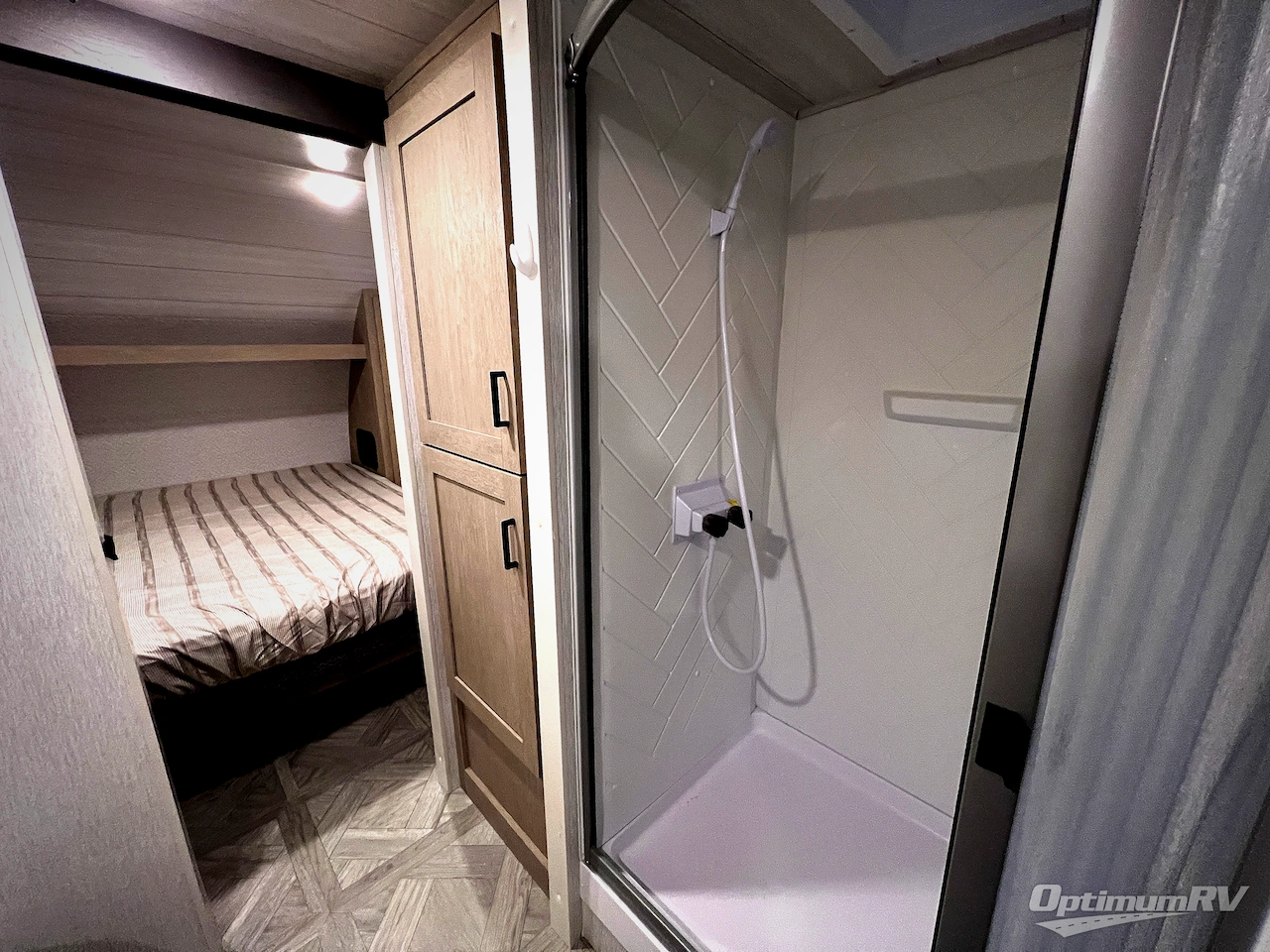 2023 Forest River Wildwood X-Lite 24RLXL Photo 20