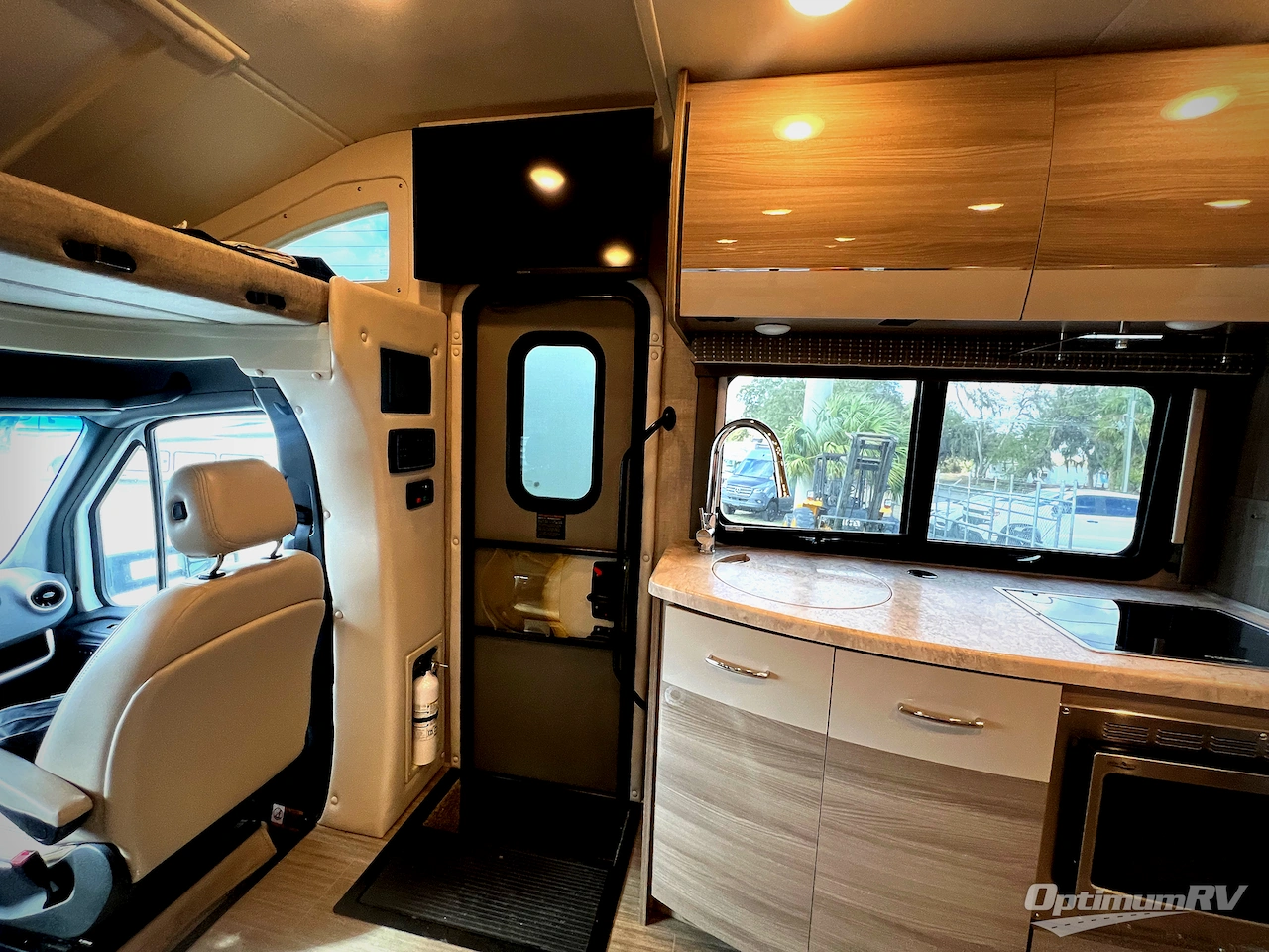 2023 Thor Tiburon Sprinter 24TT Photo 10