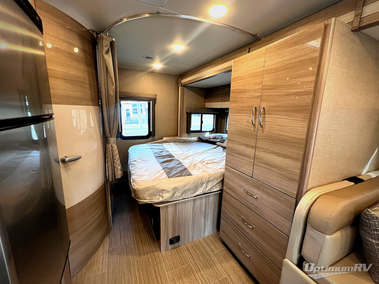 2023 Thor Tiburon Sprinter 24TT Photo 16