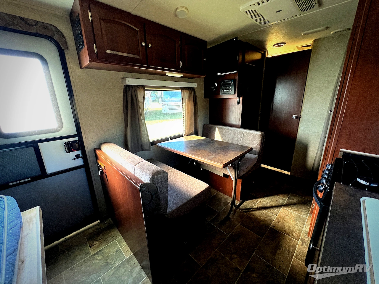 2016 Forest River Rockwood Mini Lite 2306 Photo 9