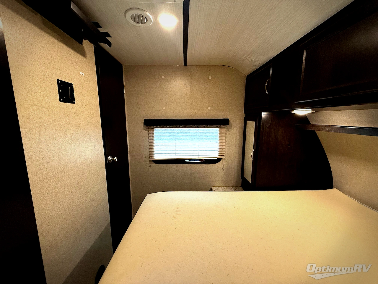 2020 Coachmen Spirit Ultra Lite 2963BH Photo 10