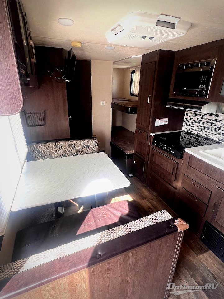 2019 Forest River Wildwood X-Lite 201BHXL Photo 6