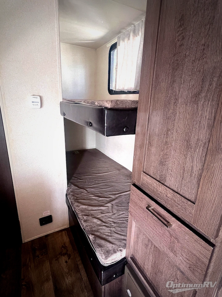 2019 Forest River Wildwood X-Lite 201BHXL Photo 9