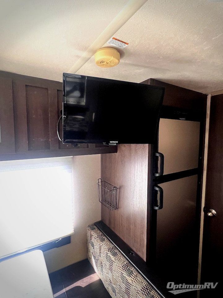 2019 Forest River Wildwood X-Lite 201BHXL Photo 11