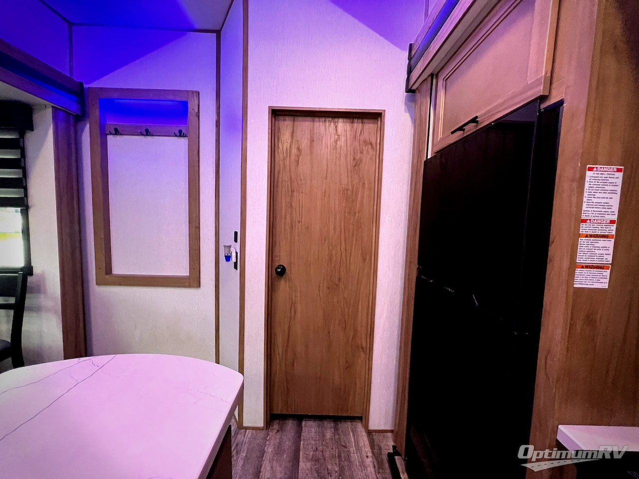 2023 Forest River Cherokee Arctic Wolf Suite 3810 Photo 14
