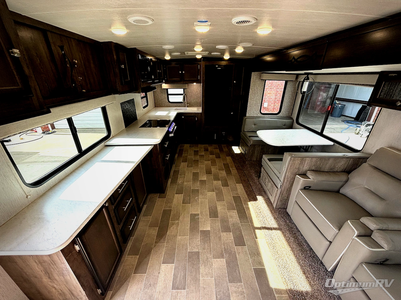 2020 Heartland Mallard 301 Photo 4