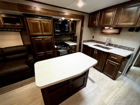 2019 Forest River Flagstaff Classic Super Lite 832IKBS RV Photo 2