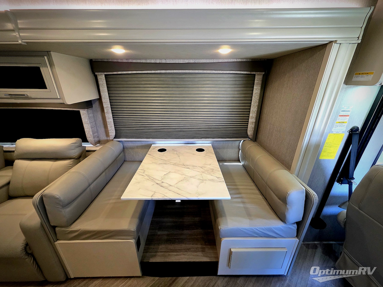 2023 Holiday Rambler Invicta 34MB Photo 9