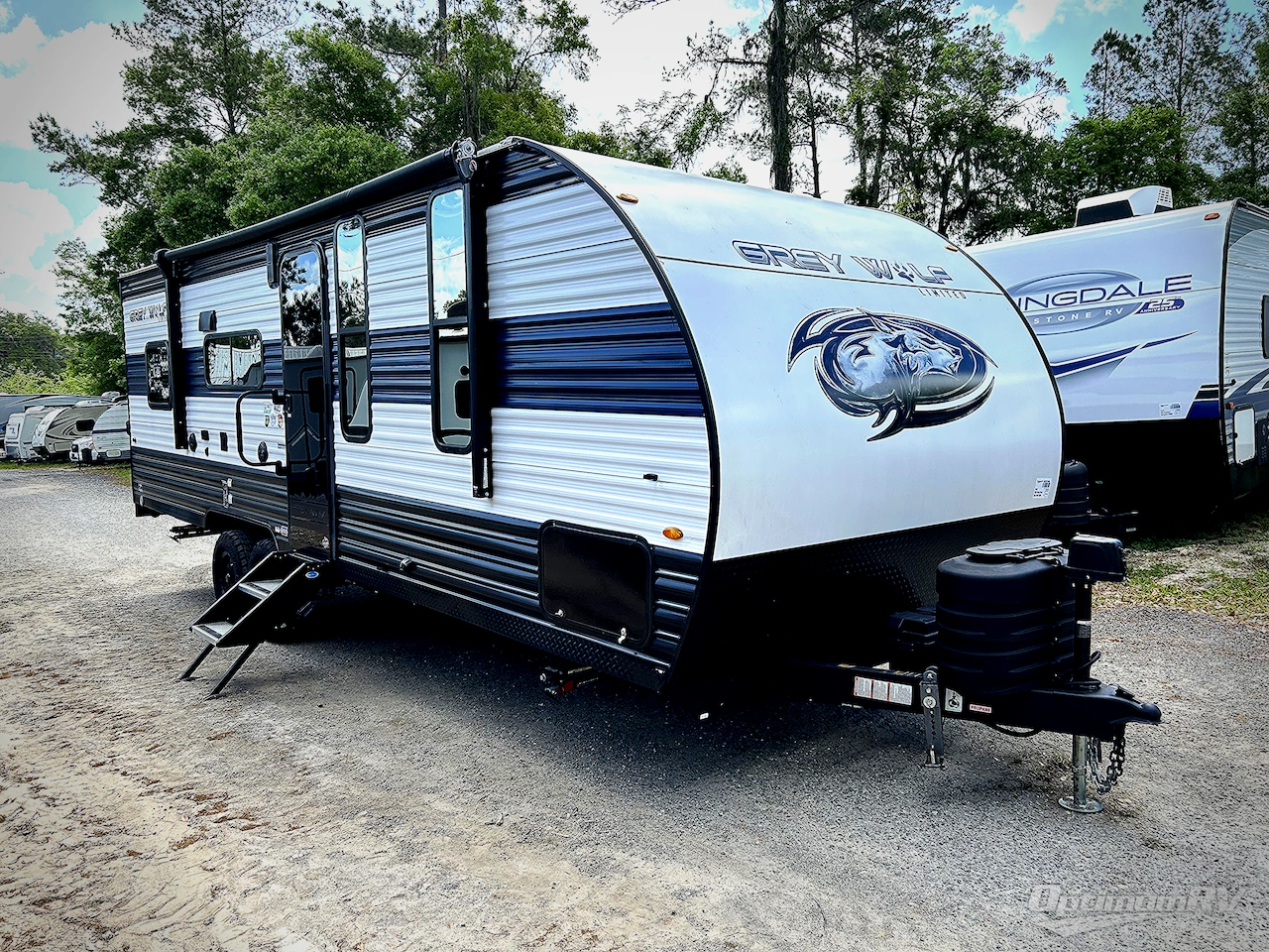 2023 Forest River Cherokee Grey Wolf 22RR Photo 1