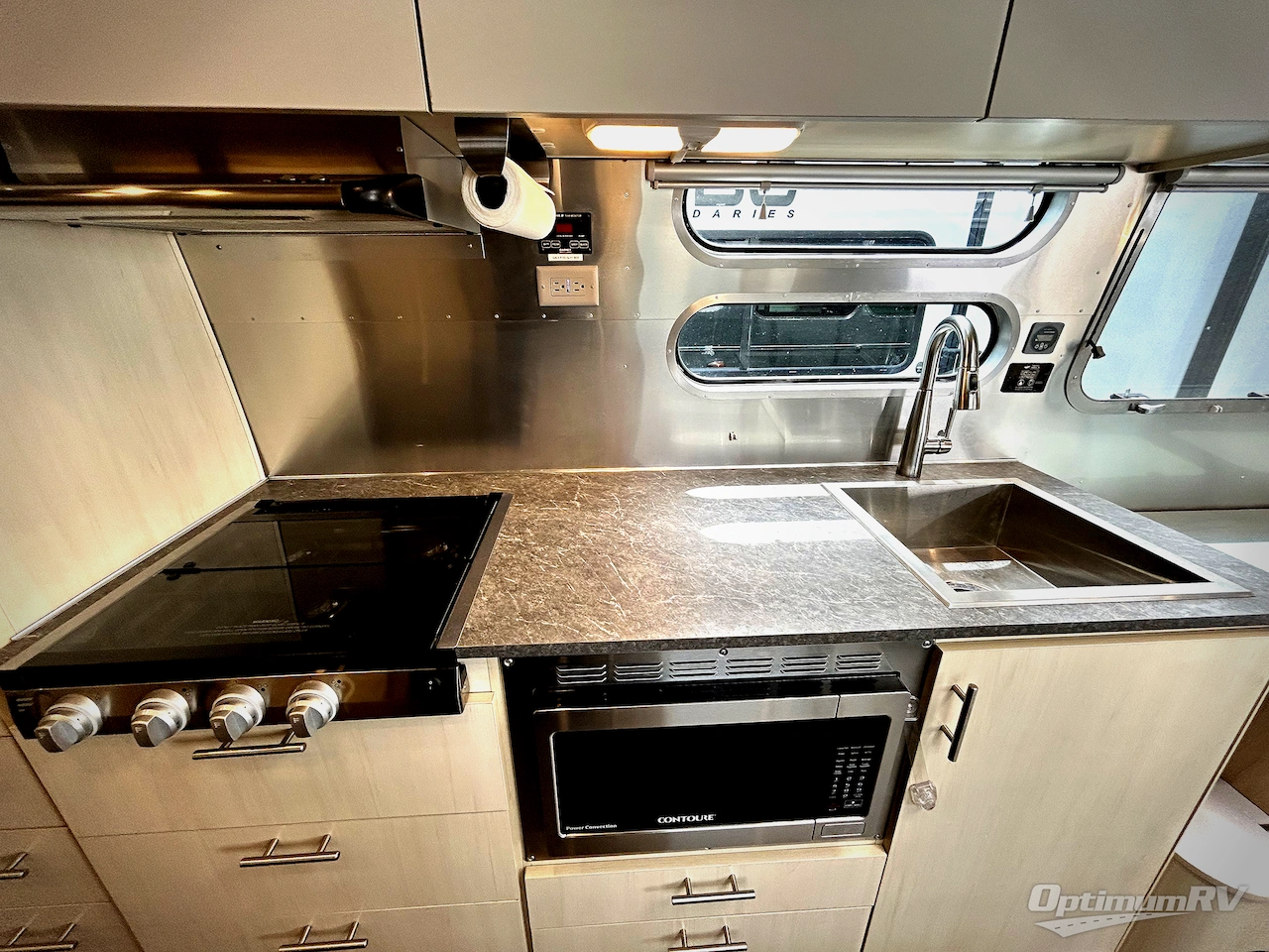 2023 Airstream Flying Cloud 30FB Office Photo 6