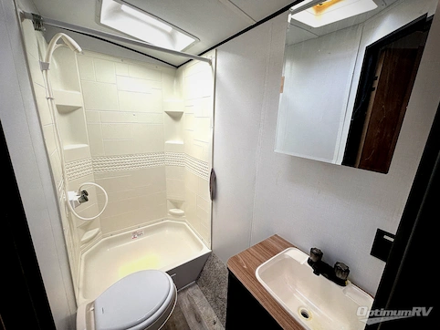2022 Keystone Springdale 251BH RV Photo 4