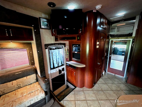 2009 Weekend Warrior Road Warrior 3400RWT RV Photo 4