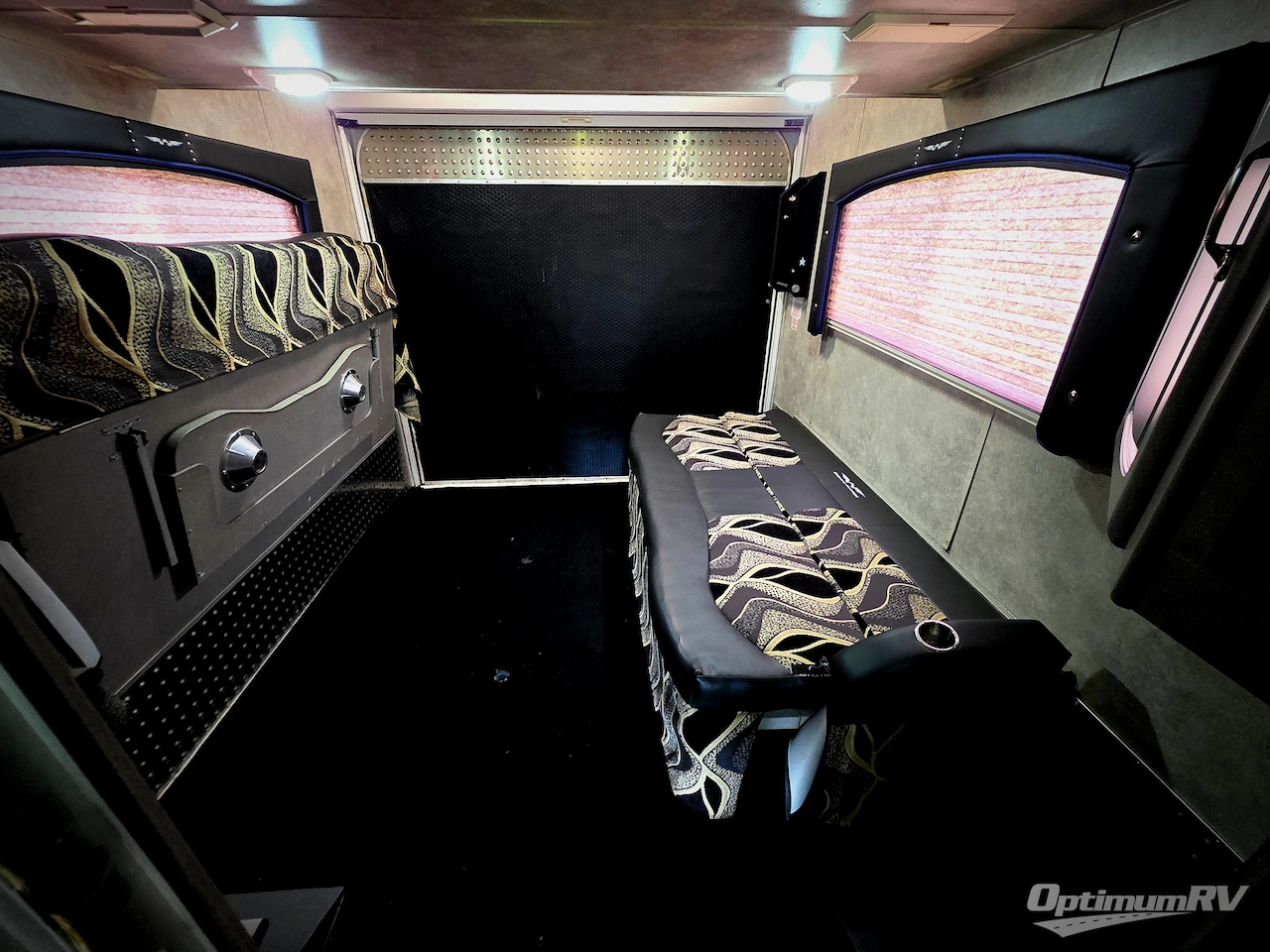 2009 Weekend Warrior Road Warrior 3400RWT Photo 18
