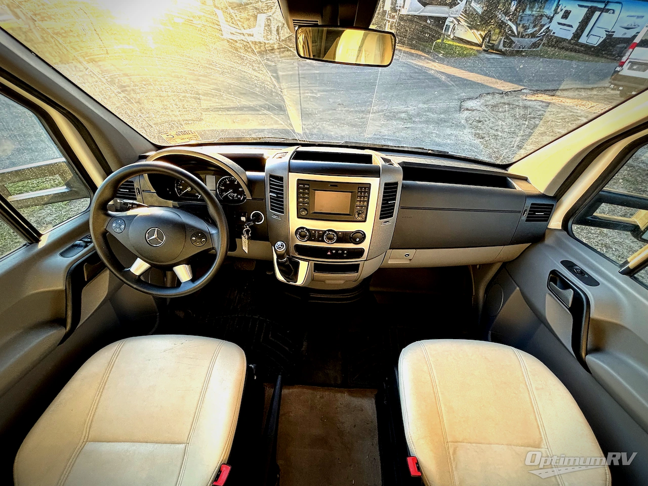 2016 Leisure Travel Unity U24CB Photo 7