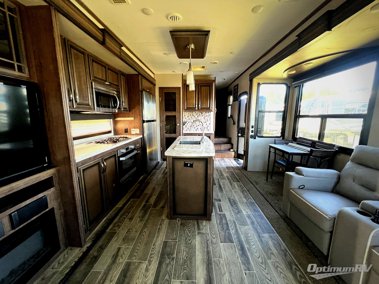 2020 KZ Durango Gold G356RLT Photo 5